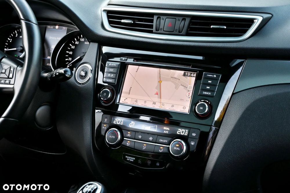 Nissan Qashqai 1.3 DIG-T N-Tec - 26
