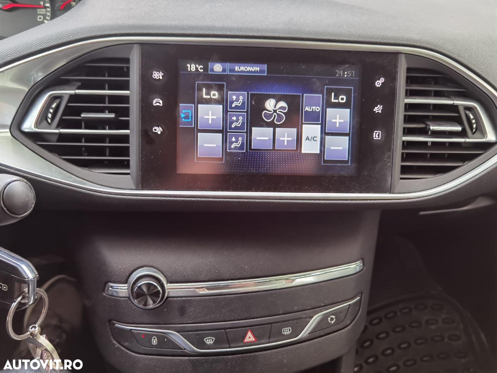 Peugeot 308 1.2 L PureTech Turbo Allure - 13