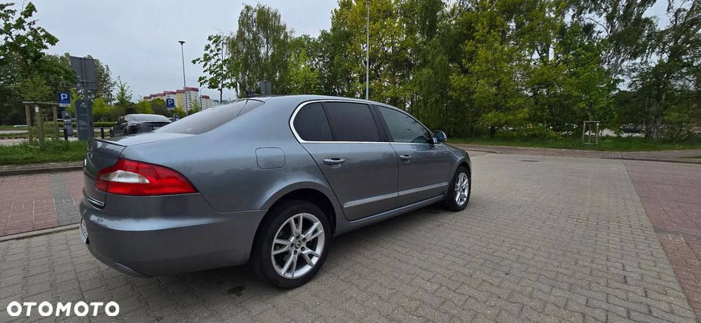 Skoda Superb 2.0 TDI Comfort - 8