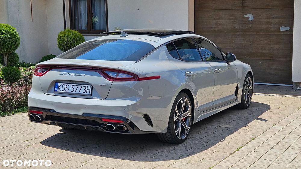 Kia Stinger - 21