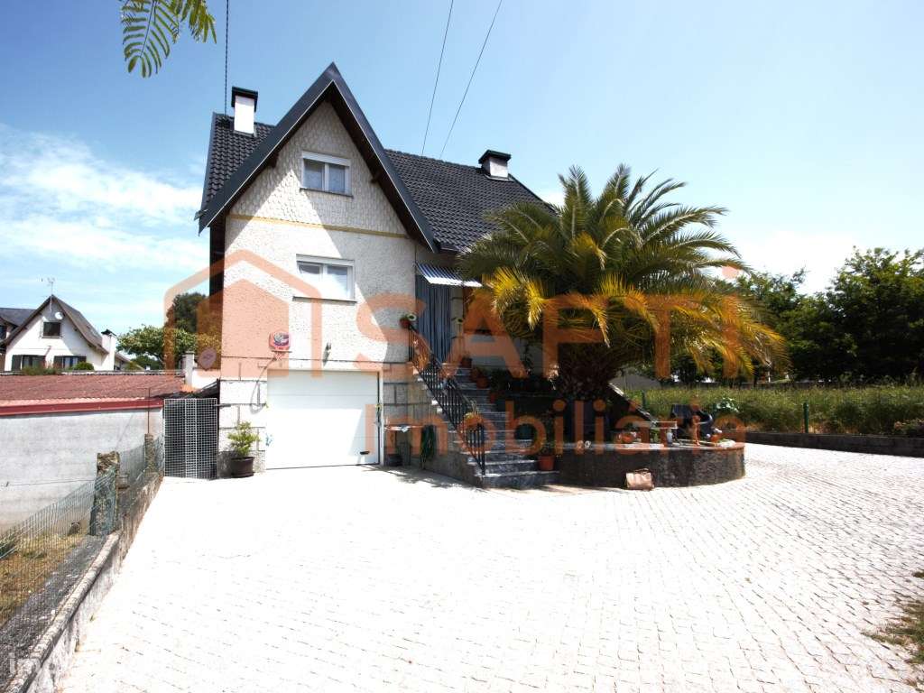 Moradia Isolada T3, com garagem em Queiriga - Grande imagem: 2/60
