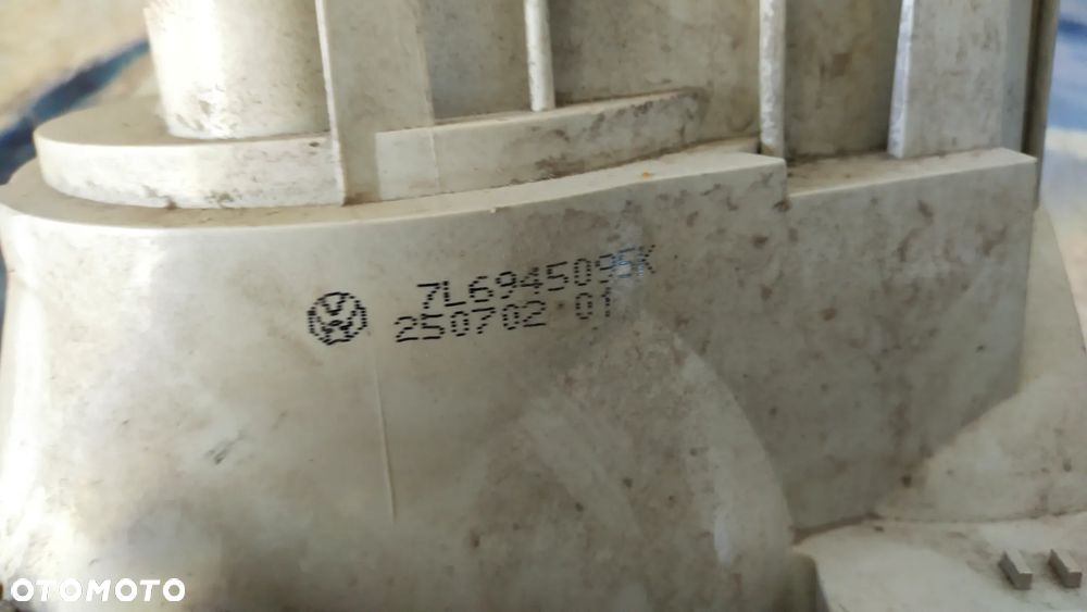 LAMPA LEWY TYŁ W BŁOTNIK VW TOUAREG 7L6945095K - 2