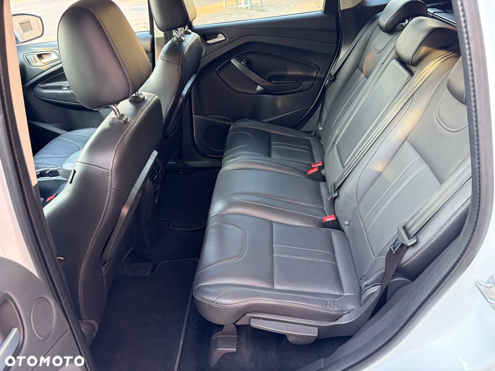 Ford Kuga 2.0 TDCi 4x4 ST-Line - 21