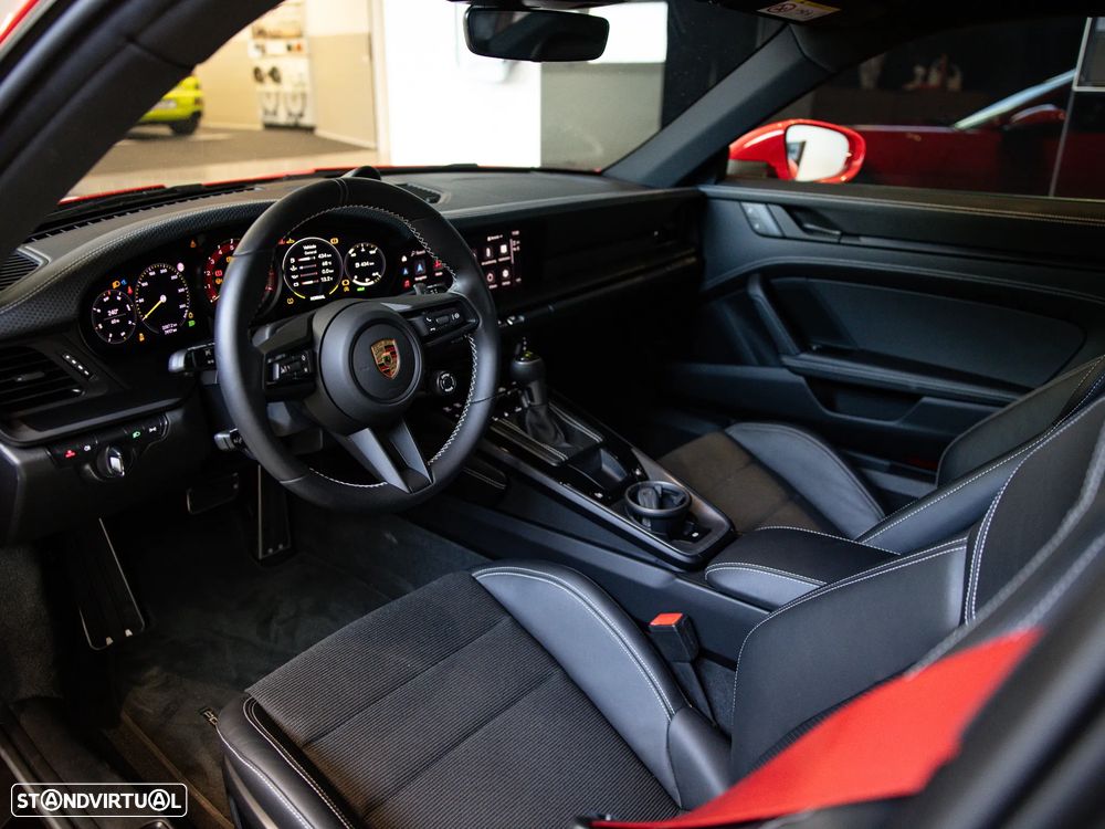 Porsche 911 (992) GT3 Touring Package PDK - 22