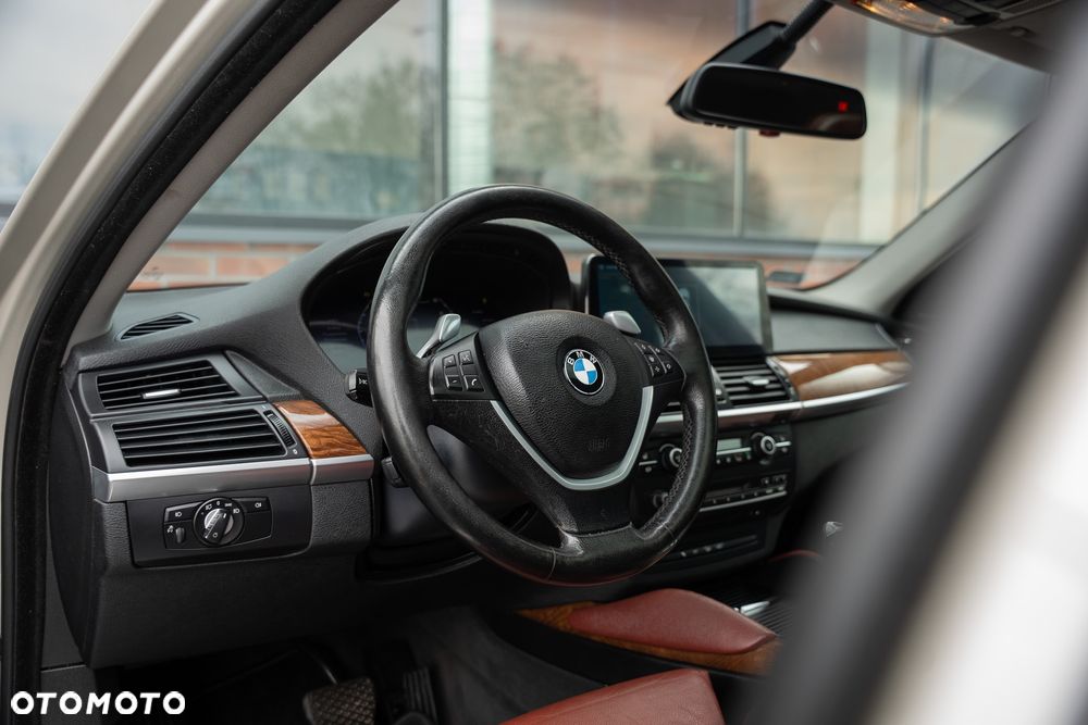 BMW X6 xDrive35i Edition Exclusive - 24
