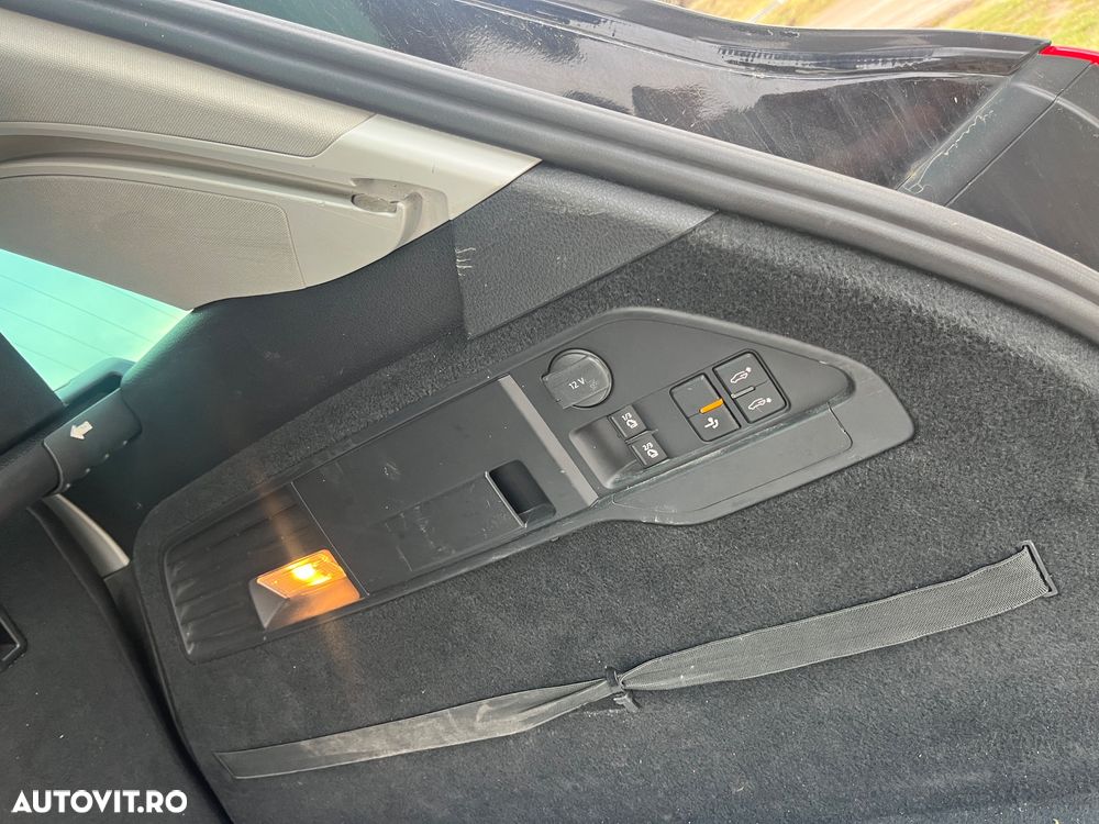 Volkswagen Touareg - 15