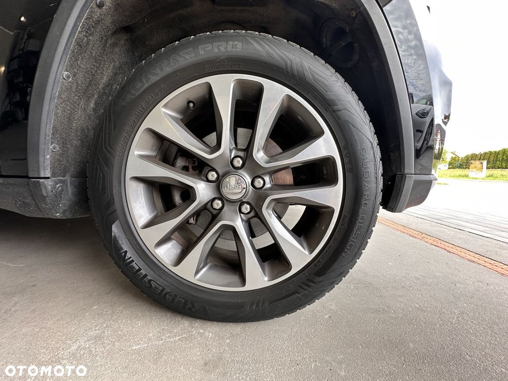 Jeep Grand Cherokee - 4