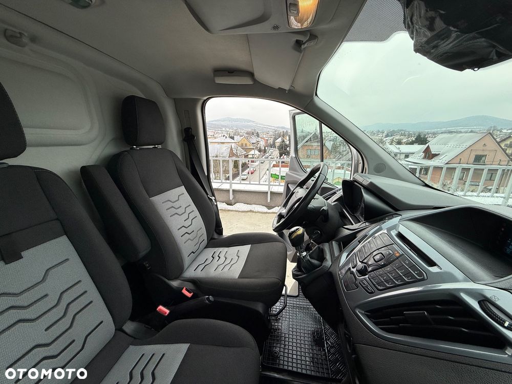 Ford TRANSIT COUSTOM - 9