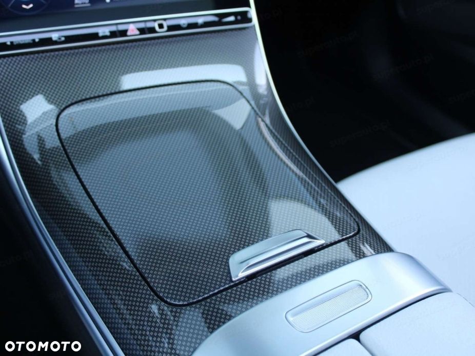 Mercedes-Benz Klasa C 200 mHEV 4-Matic AMG - 15