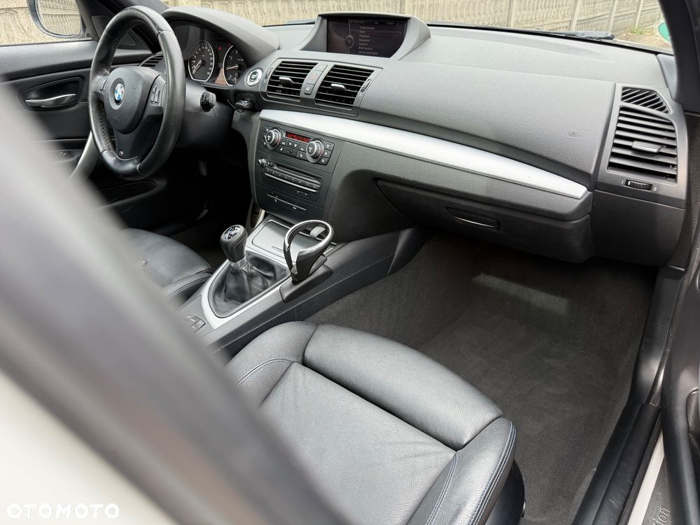 BMW Seria 1 120i Edition Sport - 36
