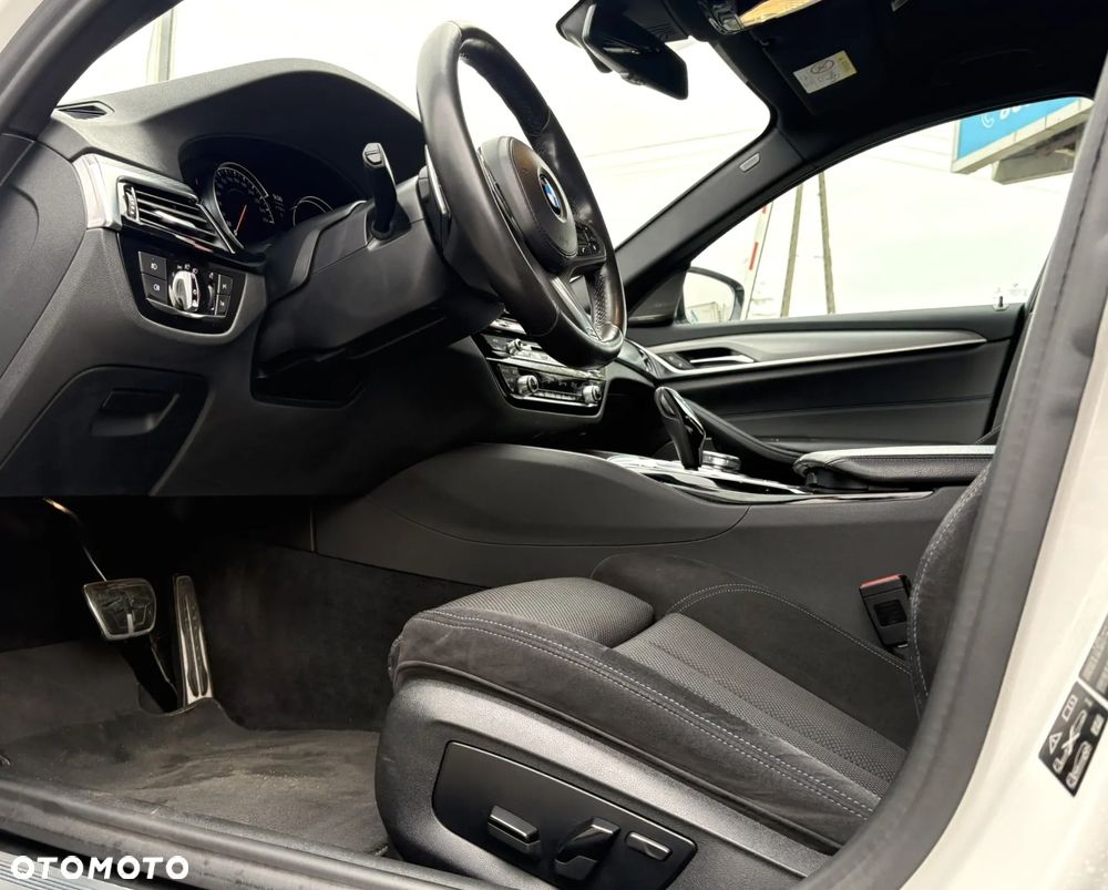 BMW Seria 5 530d xDrive M Sport sport - 10