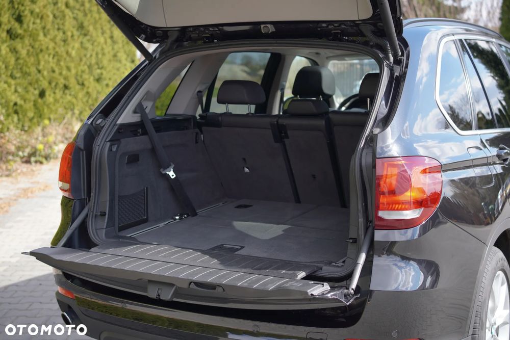 BMW X5 xDrive35i Edition Exclusive - 15