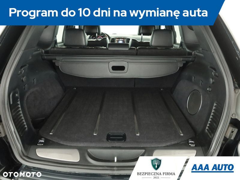 Jeep Grand Cherokee - 19