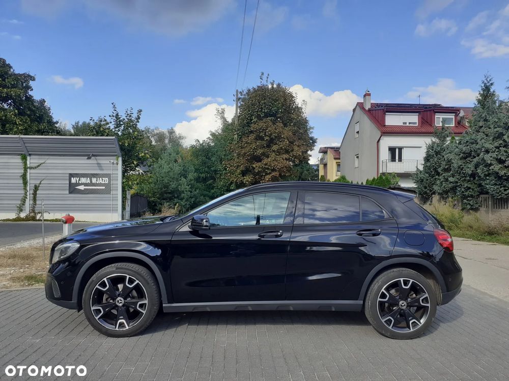Mercedes-Benz GLA - 2