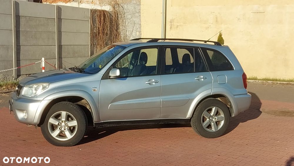 Toyota RAV4 2.0 VVT-i 4x4 - 6