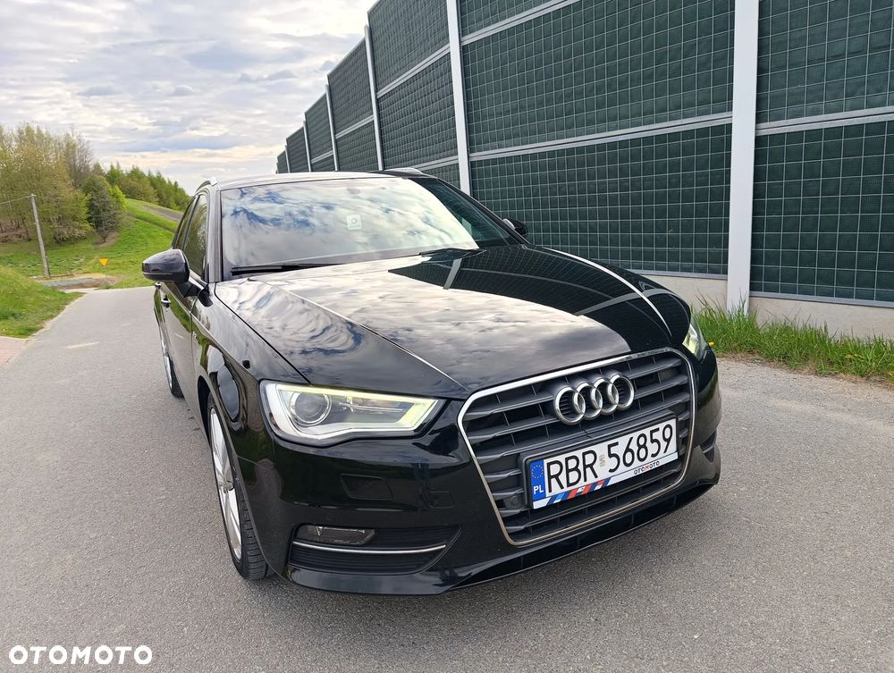 Audi A3 Sportback 2.0 TDI S line Sportpaket - 17