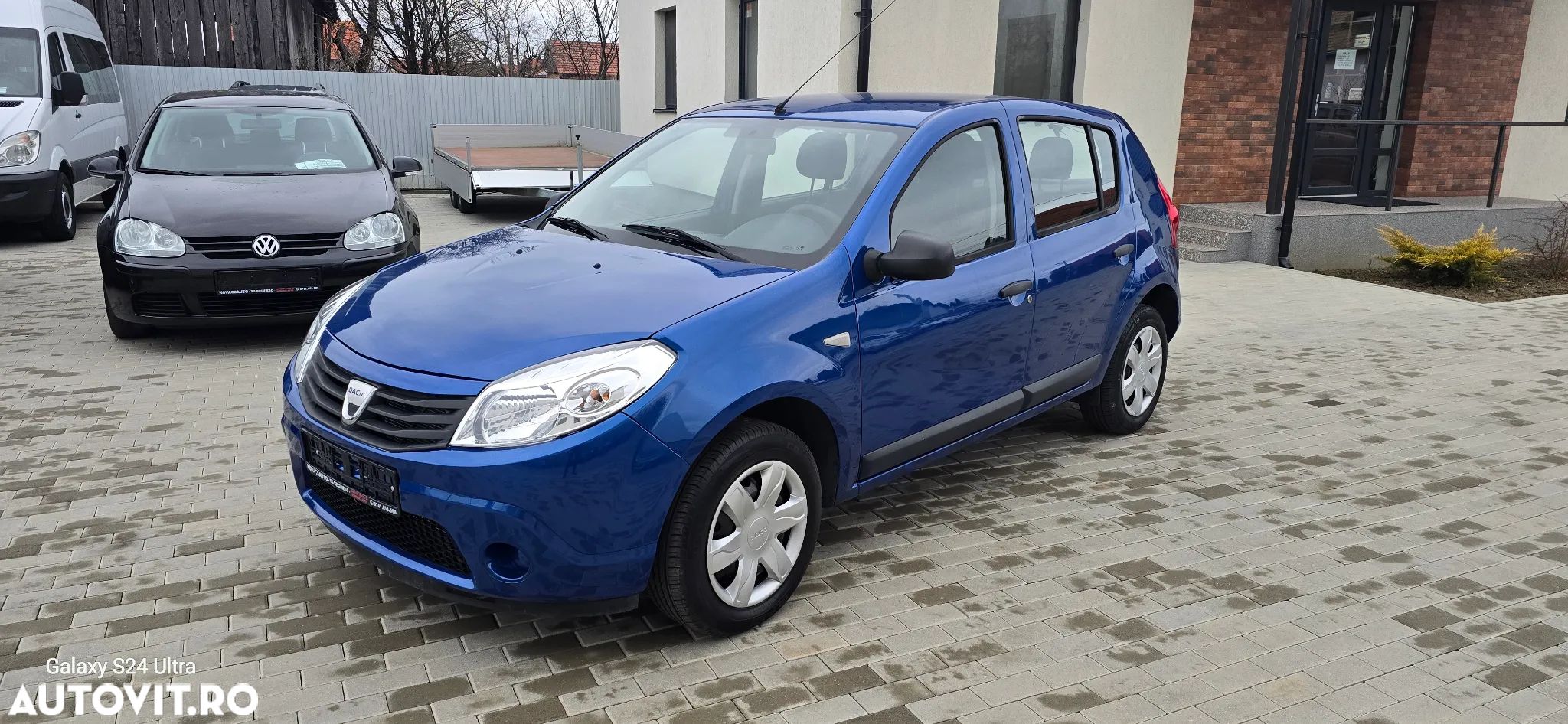 Dacia Sandero 1.2 16V 75 Ambiance - 1