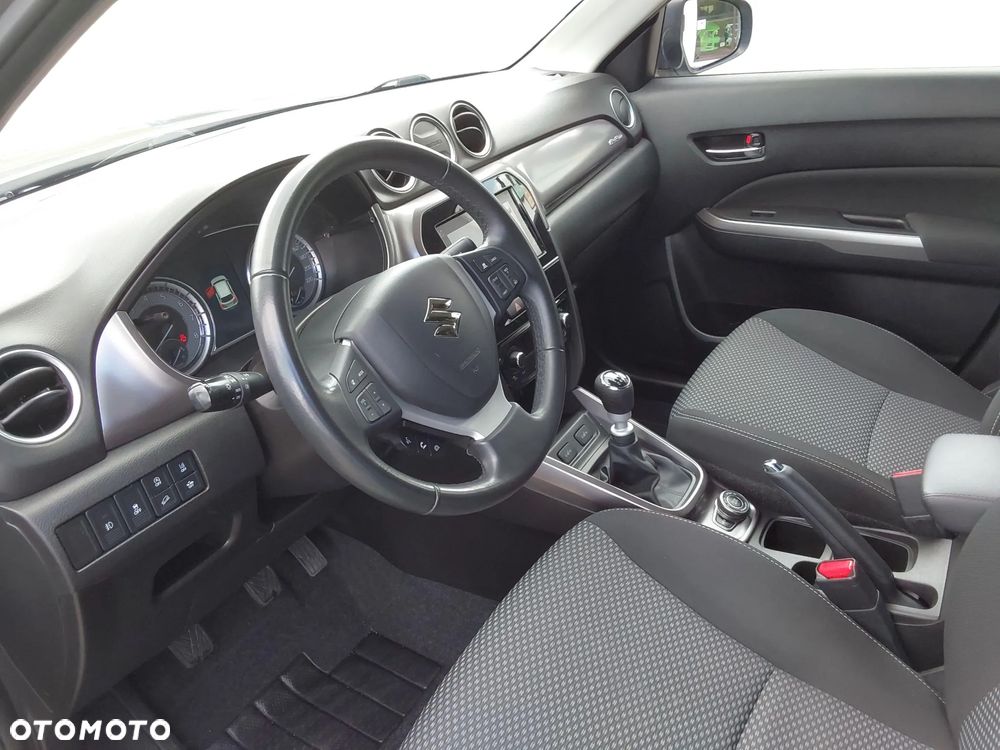 Suzuki Vitara 1.4 Boosterjet SHVS Premium 4WD - 10