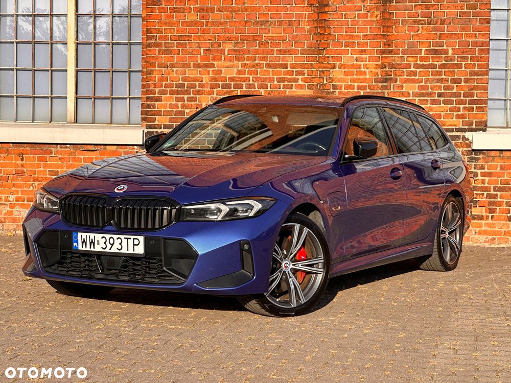 BMW Seria 3 330e Touring xDrive M Sport