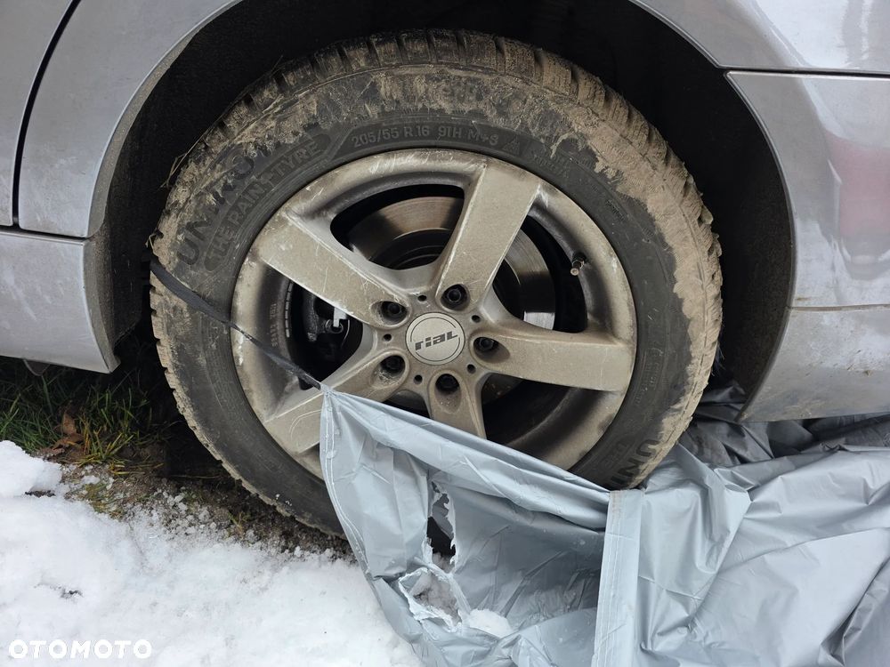 BMW Seria 3 318d Sport Line - 23