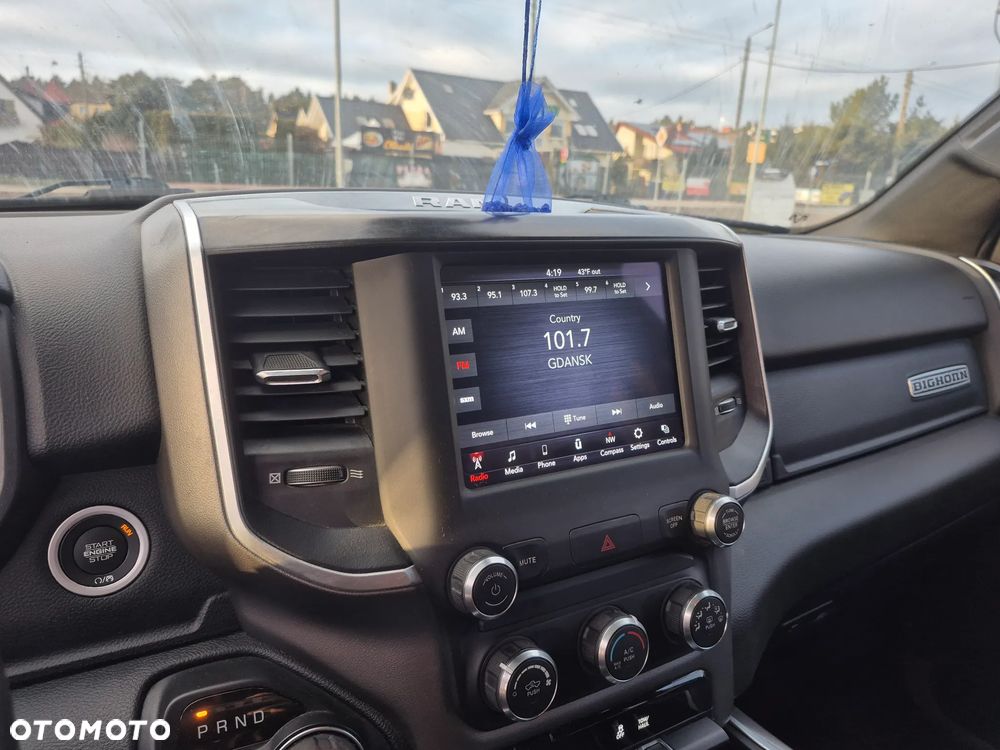 RAM 1500 Crew Cab Sport - 17