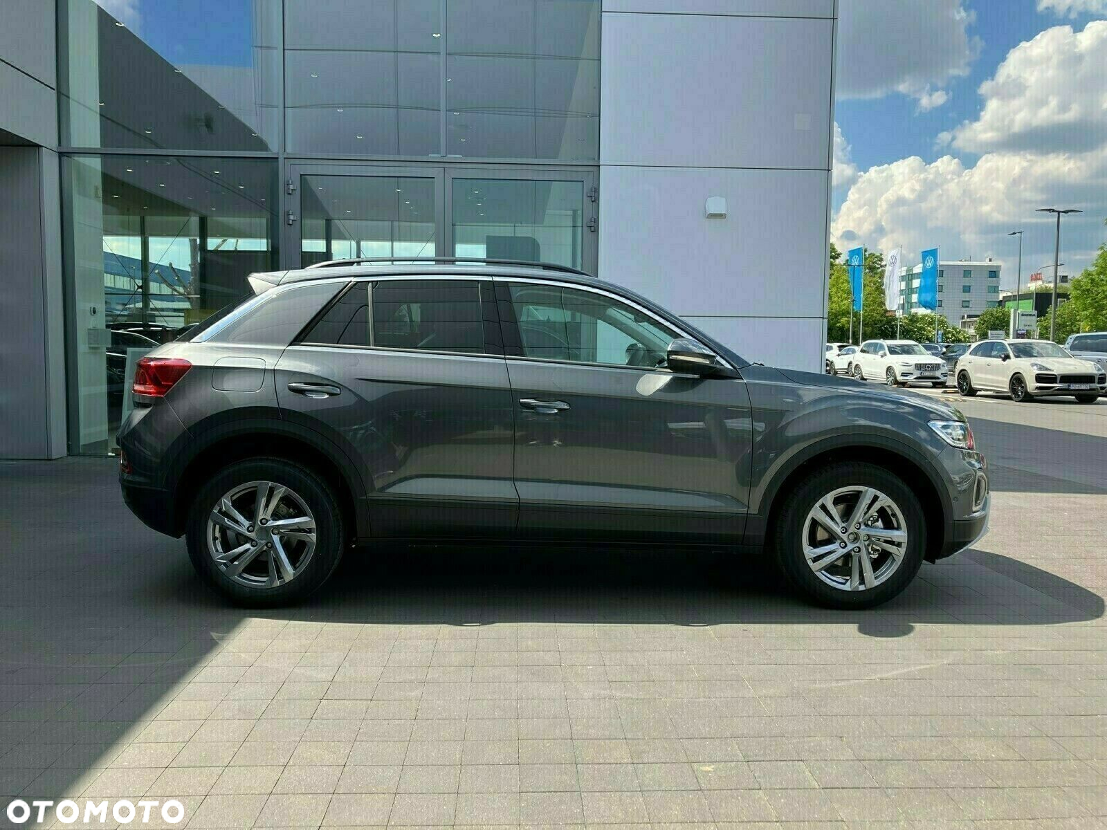 Volkswagen T-Roc - 7