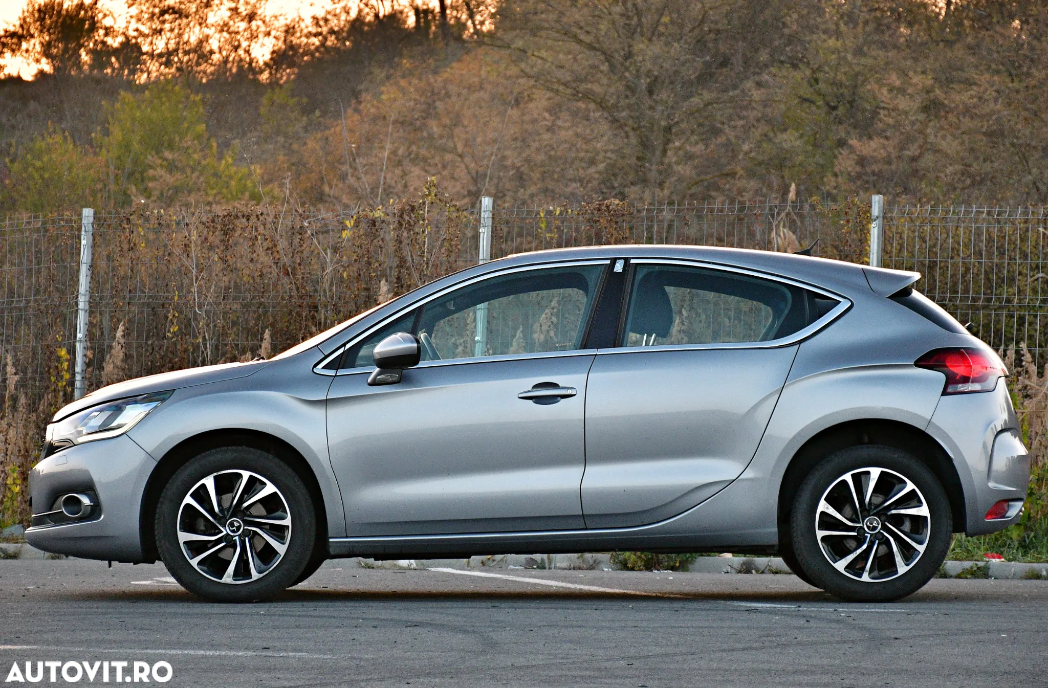 DS Automobiles DS 4 Crossback DS4 BlueHDi S&S BVM6 Sport Chic - 4