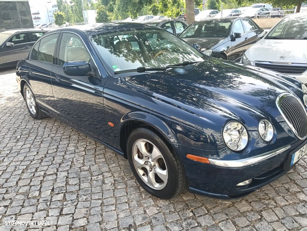Jaguar S-Type 3.0 V6 Executive Auto. - 9