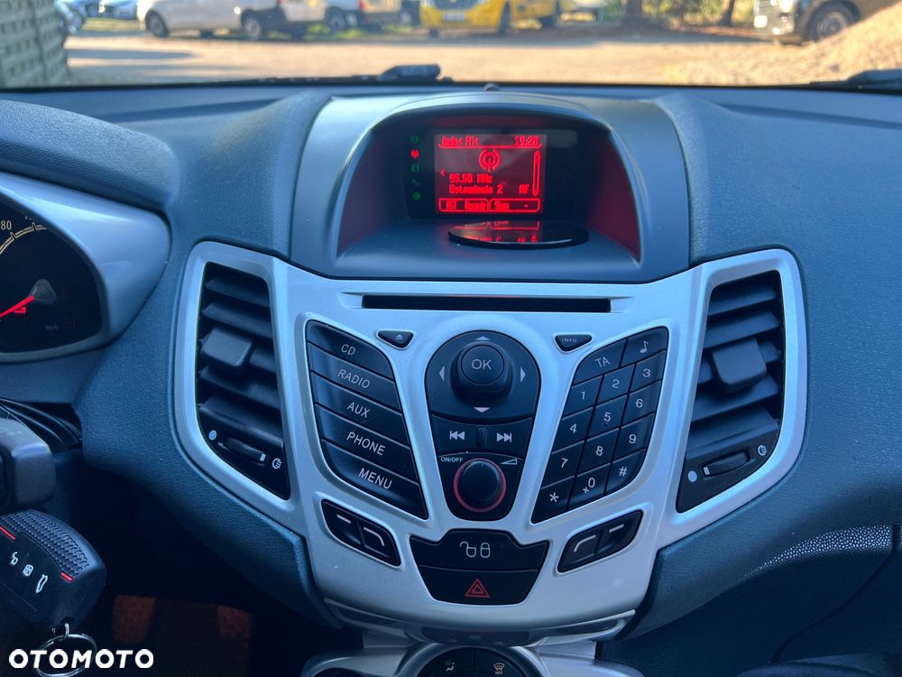 Ford Fiesta - 17