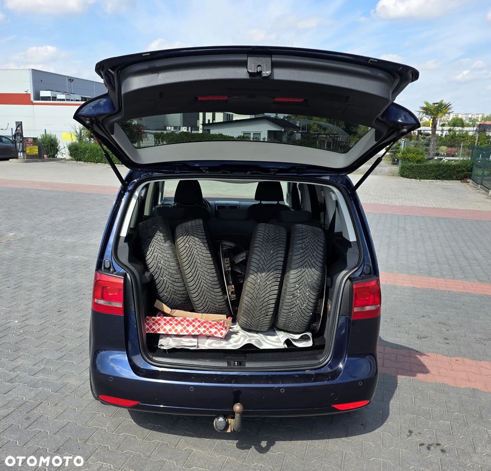 Volkswagen Touran 1.6 TDI DPF BlueMot Comfortline - 5