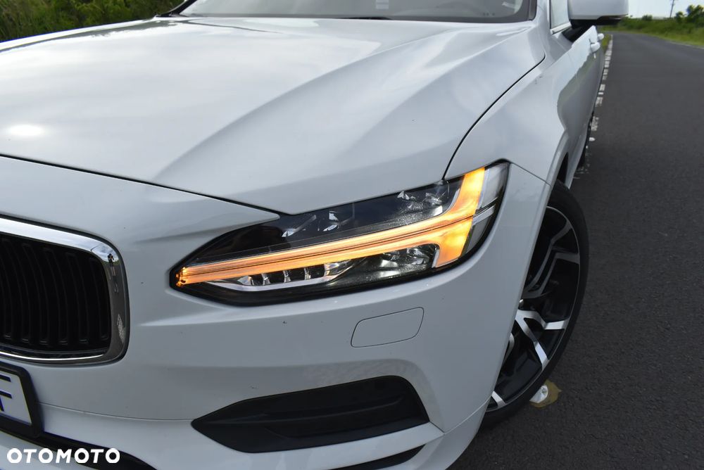 Volvo V90 D4 Momentum Pro - 2