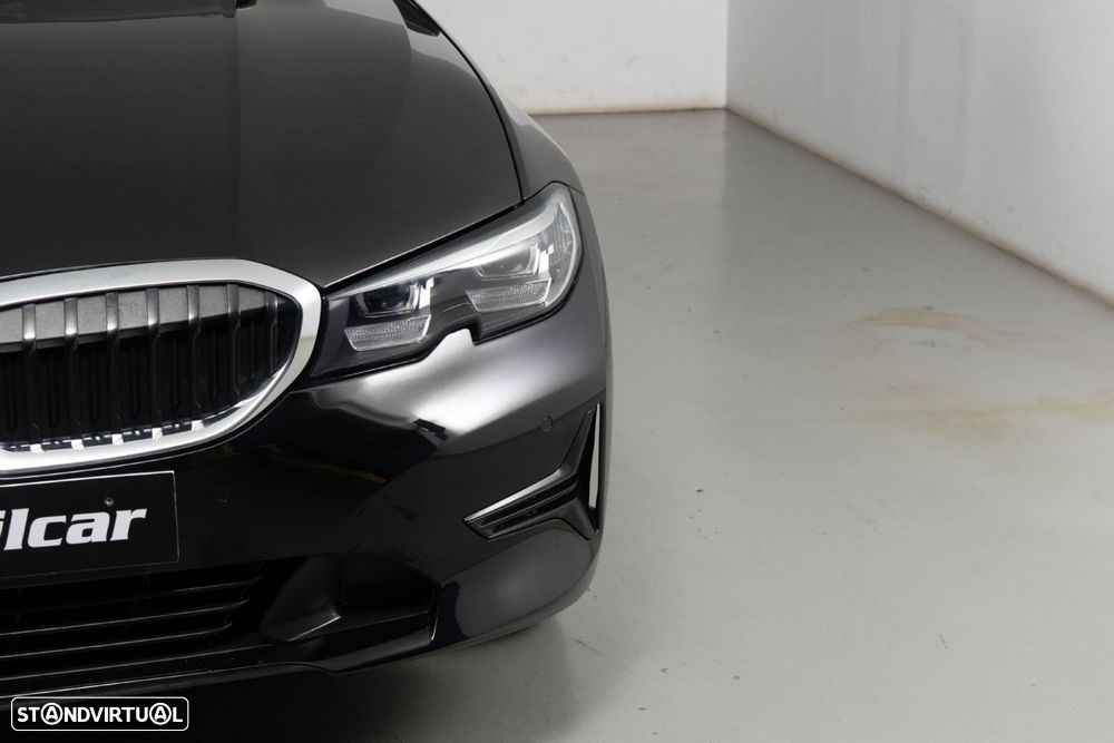 BMW 330 e Line Luxury Auto - 24
