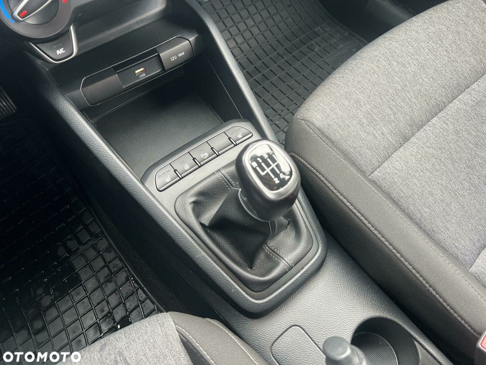 Kia Stonic - 14