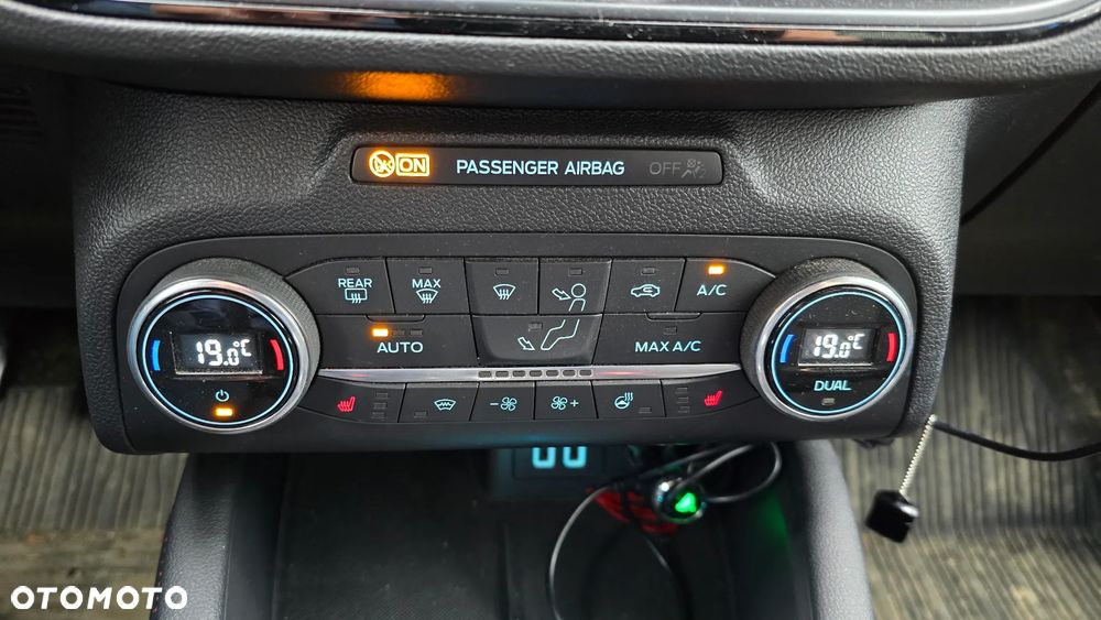 Ford Focus 1.0 EcoBoost ST-Line X - 19