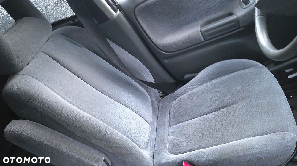 Suzuki Grand Vitara XL-7 XL7 2001 KANAPA FOTELE BOCZKI
