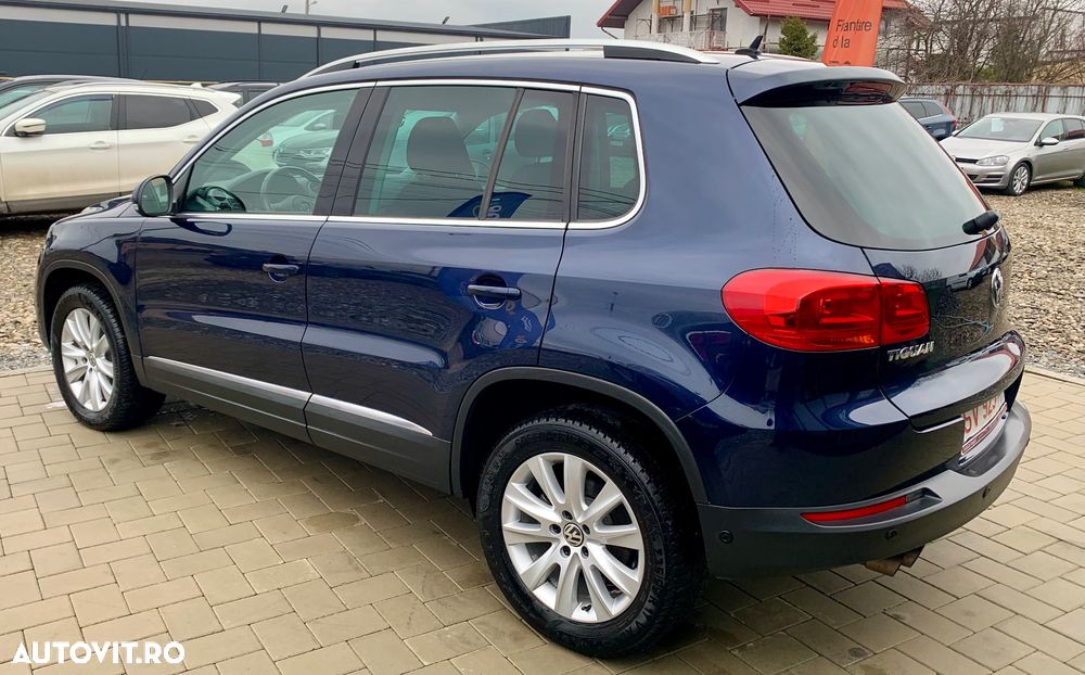 Volkswagen Tiguan 2.0 TDI DPF 4Motion BlueMotion Technology Lounge Sport & Style - 5