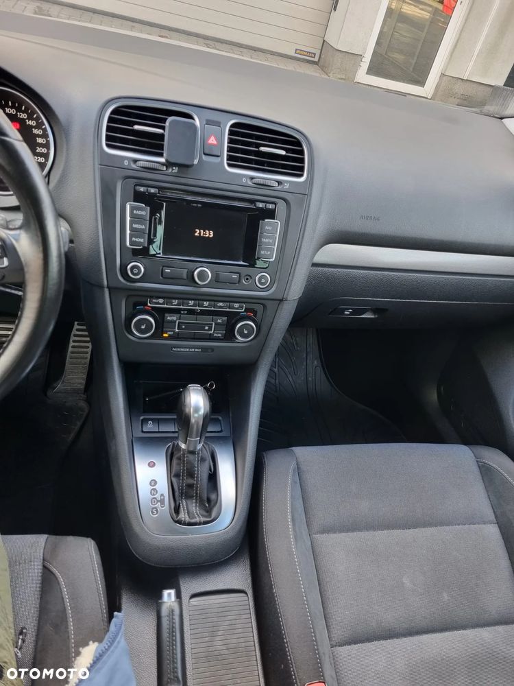 Volkswagen Golf 1.6 TDI DPF DSG Style - 24