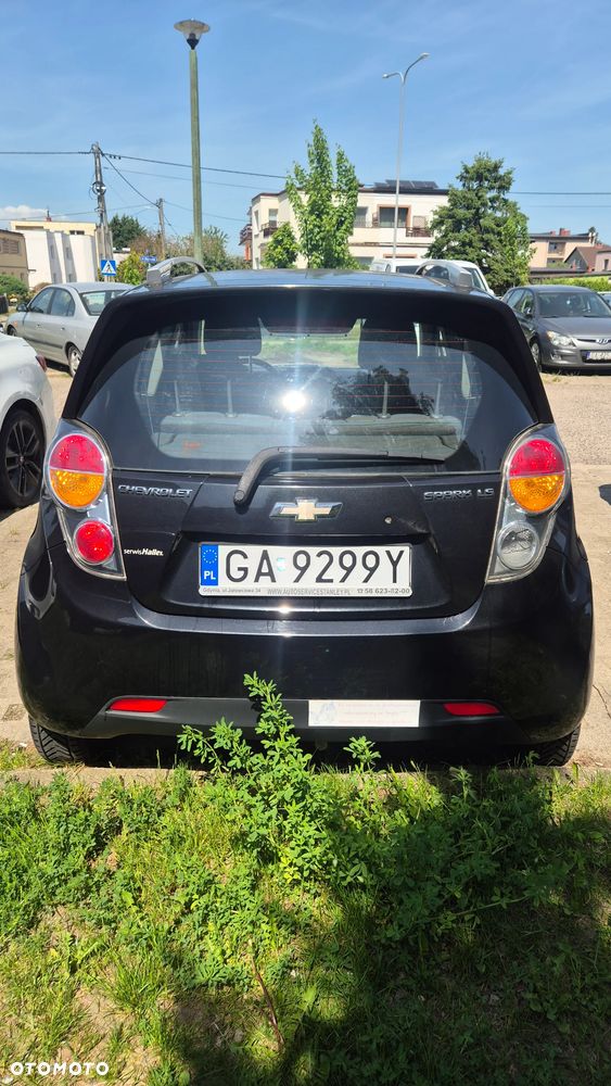 Chevrolet Spark 1.0 Base - 5