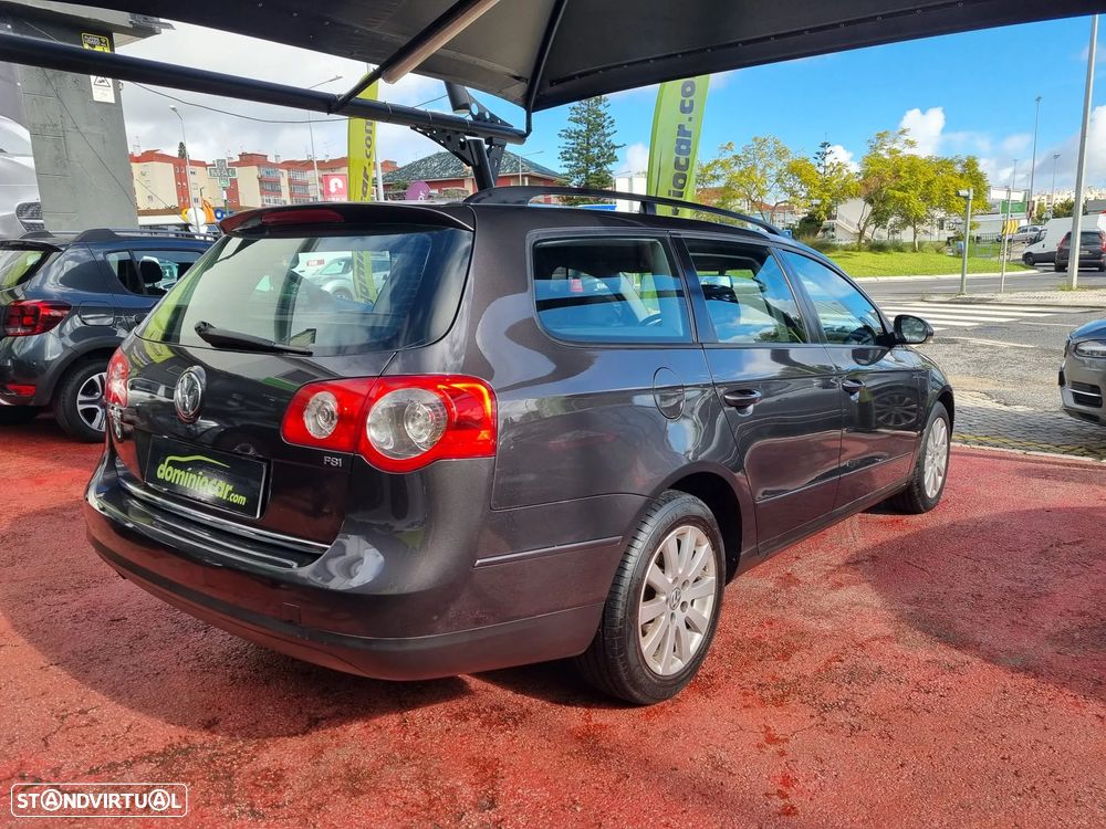 VW Passat Variant 1.6 FSi Trendline - 12