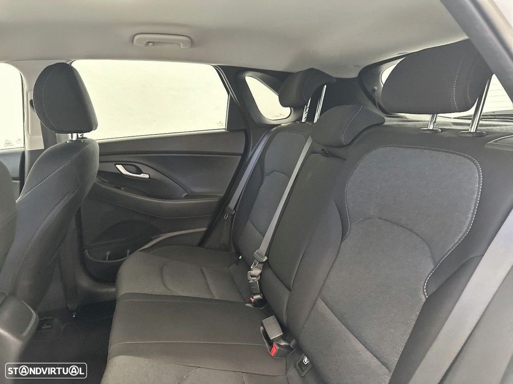 Hyundai i30 1.0 T-GDI Style Plus - 10