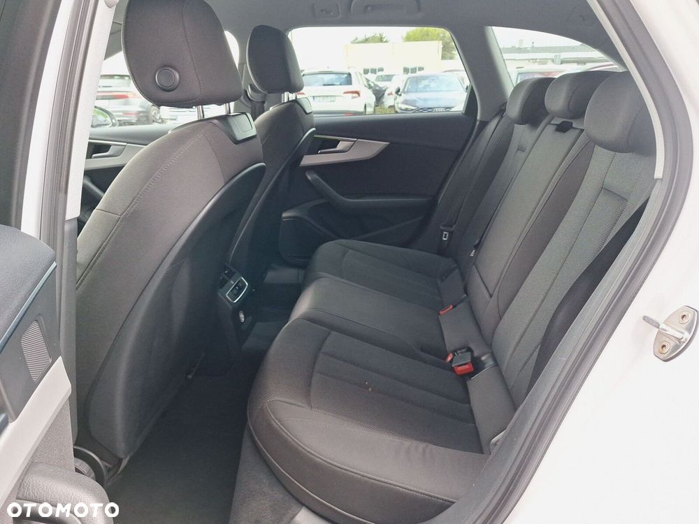 Audi A4 Avant 35 TDI mHEV S tronic - 22