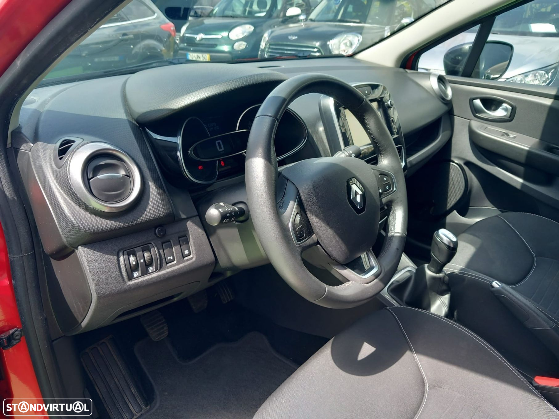 Renault Clio 1.5 dCi Limited - 9