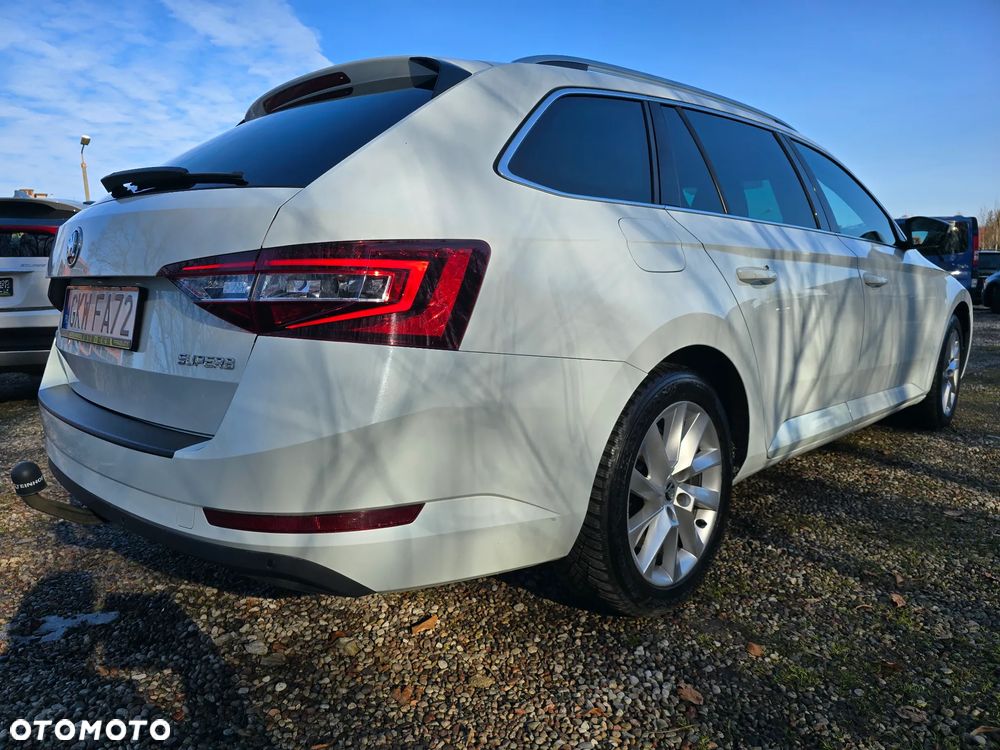 Skoda Superb 2.0 TDI DSG Ambition - 7