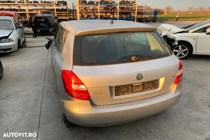 Punte spate 1.2 benz hatcback Skoda Fabia 5J [facelift] [2010 - 2014] - 7