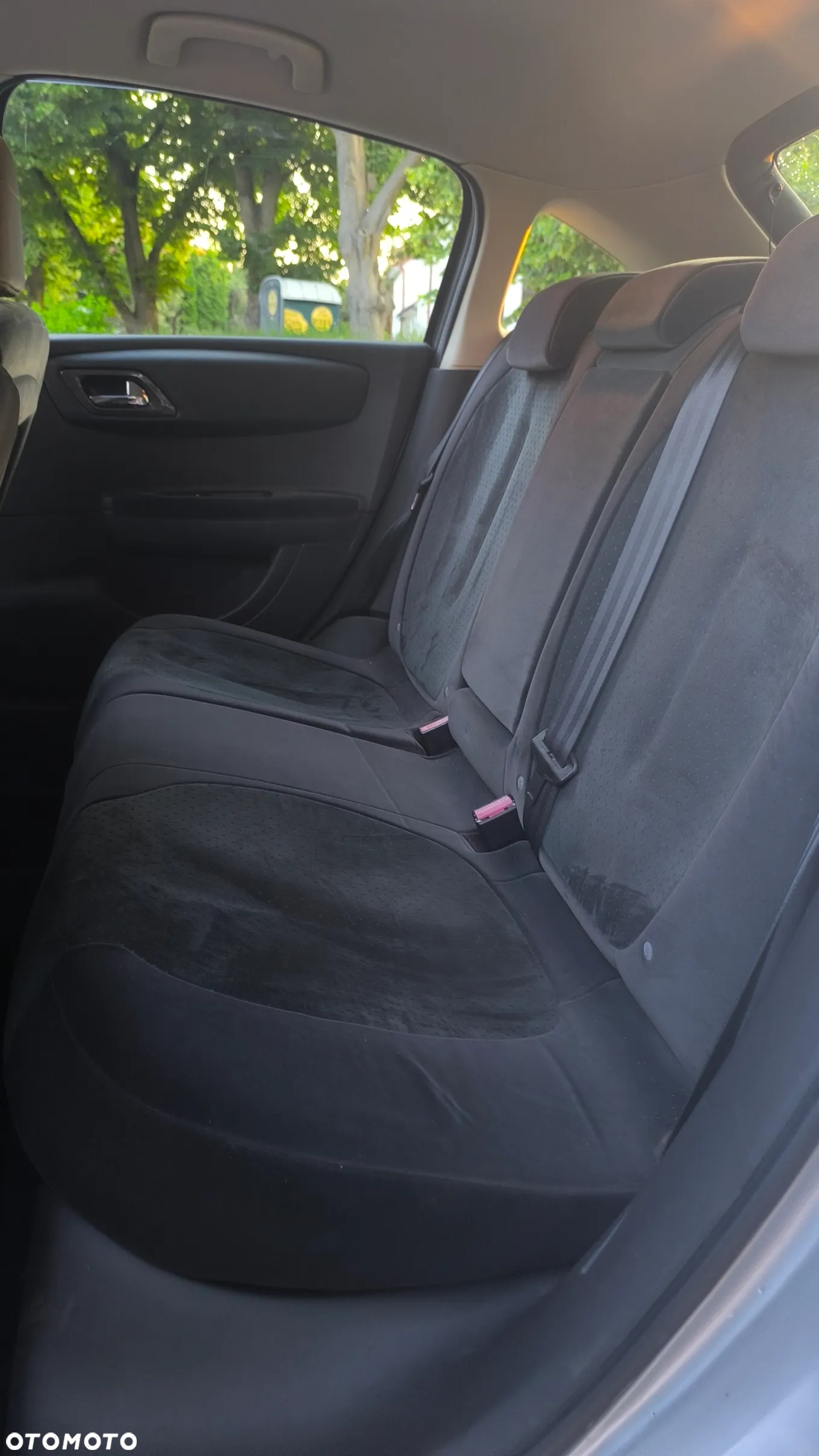 Citroën C4 2.0 16V Exclusive - 23