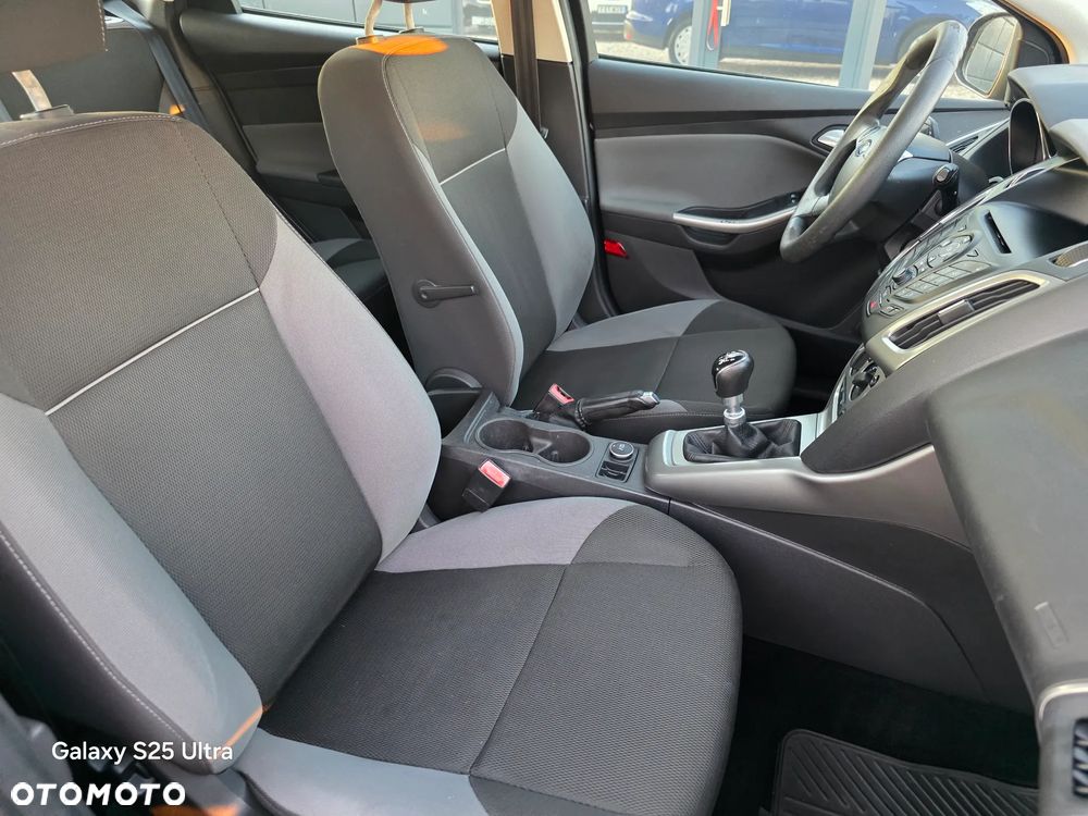 Ford Focus Turnier 1.6 TDCi ECOnetic 99g Start-Stopp-Sy SYNC Edition - 30