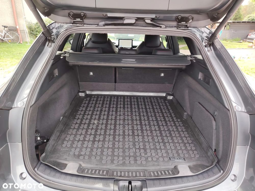 Toyota Corolla 2.0 Hybrid GR Sport Dynamic - 25