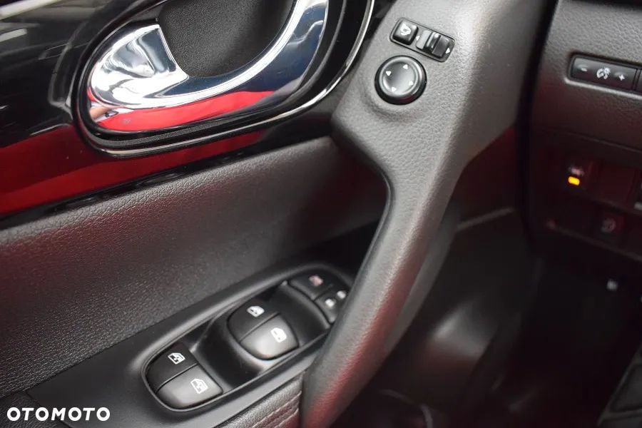 Nissan Qashqai 1.3 DIG-T TEKNA - 22