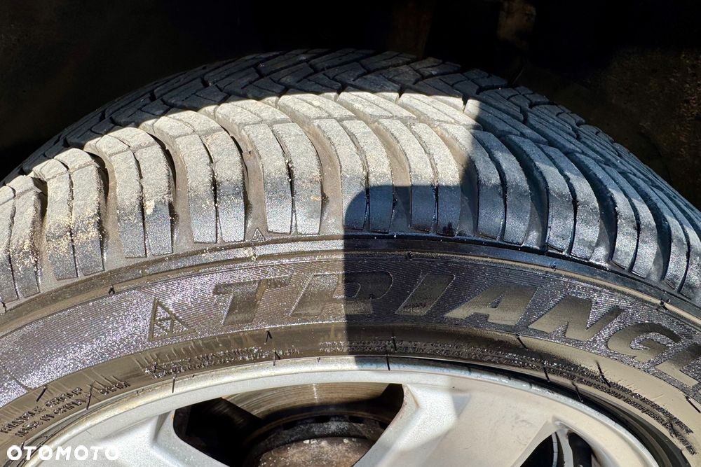 Skoda Fabia 1.2 HTP Cool Colour Edition - 24