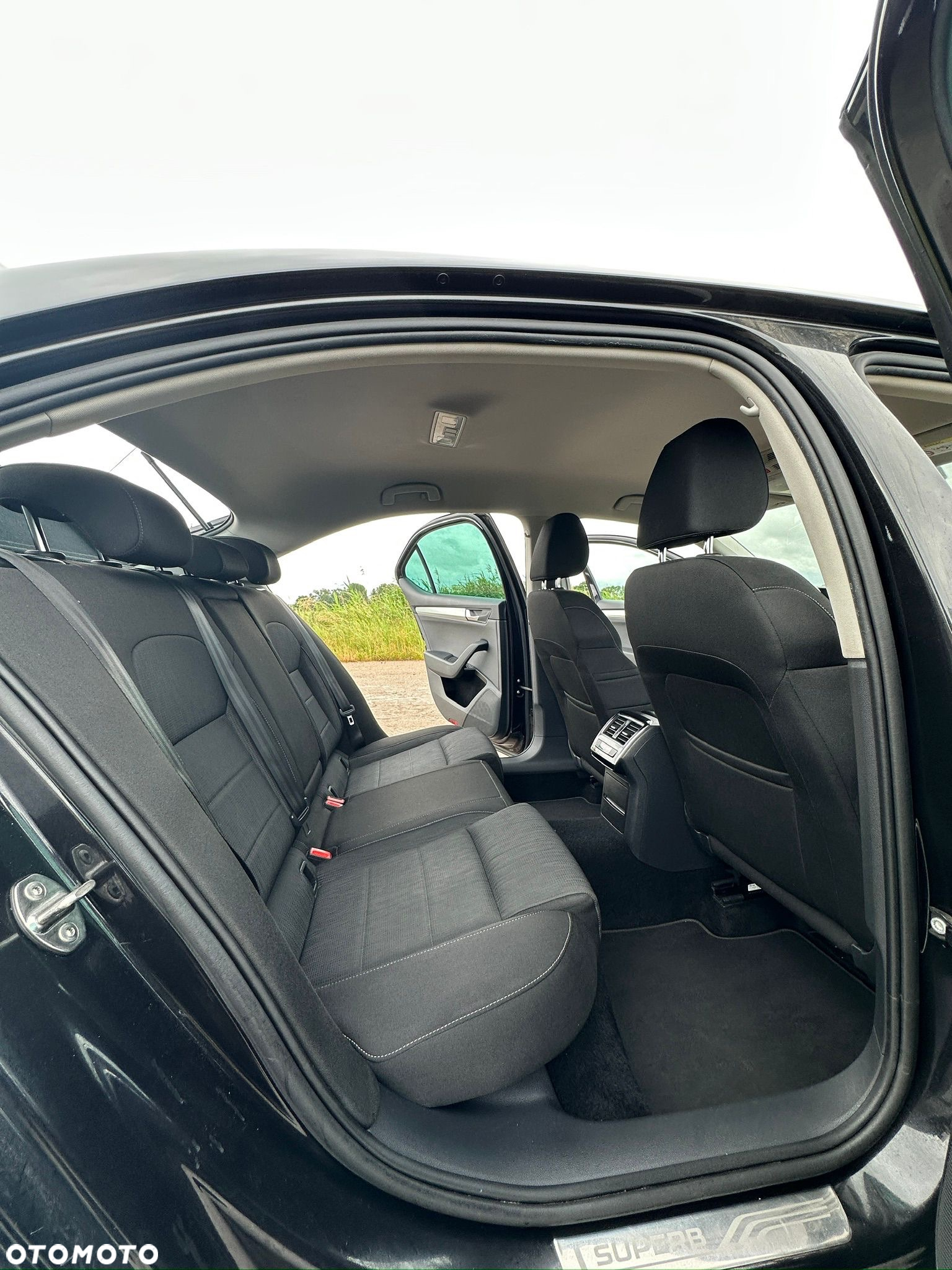 Skoda Superb 2.0 TDI SCR Ambition DSG - 20